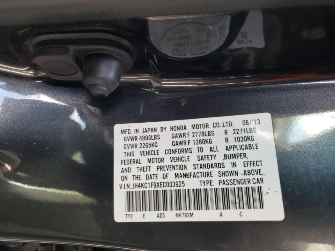 Photo 10 from auction – 2014 ACURA RLX ADVANC with VIN JH4KC1F9XEC003925