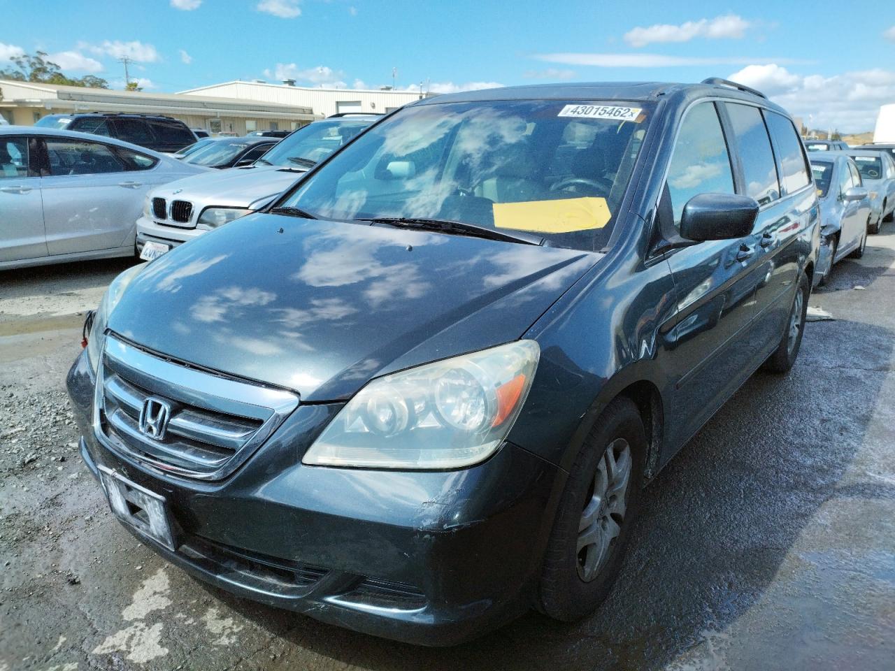 Photo 2 from auction – 2005 HONDA ODYSSEY EX with VIN 5FNRL38635B425097