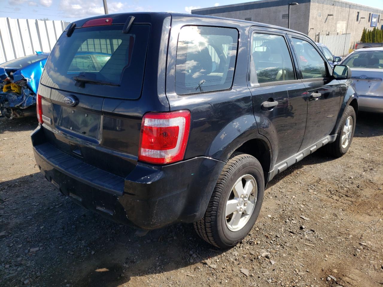 Photo 4 from auction – 2010 FORD ESCAPE XLS with VIN 1FMCU0C77AKD33503