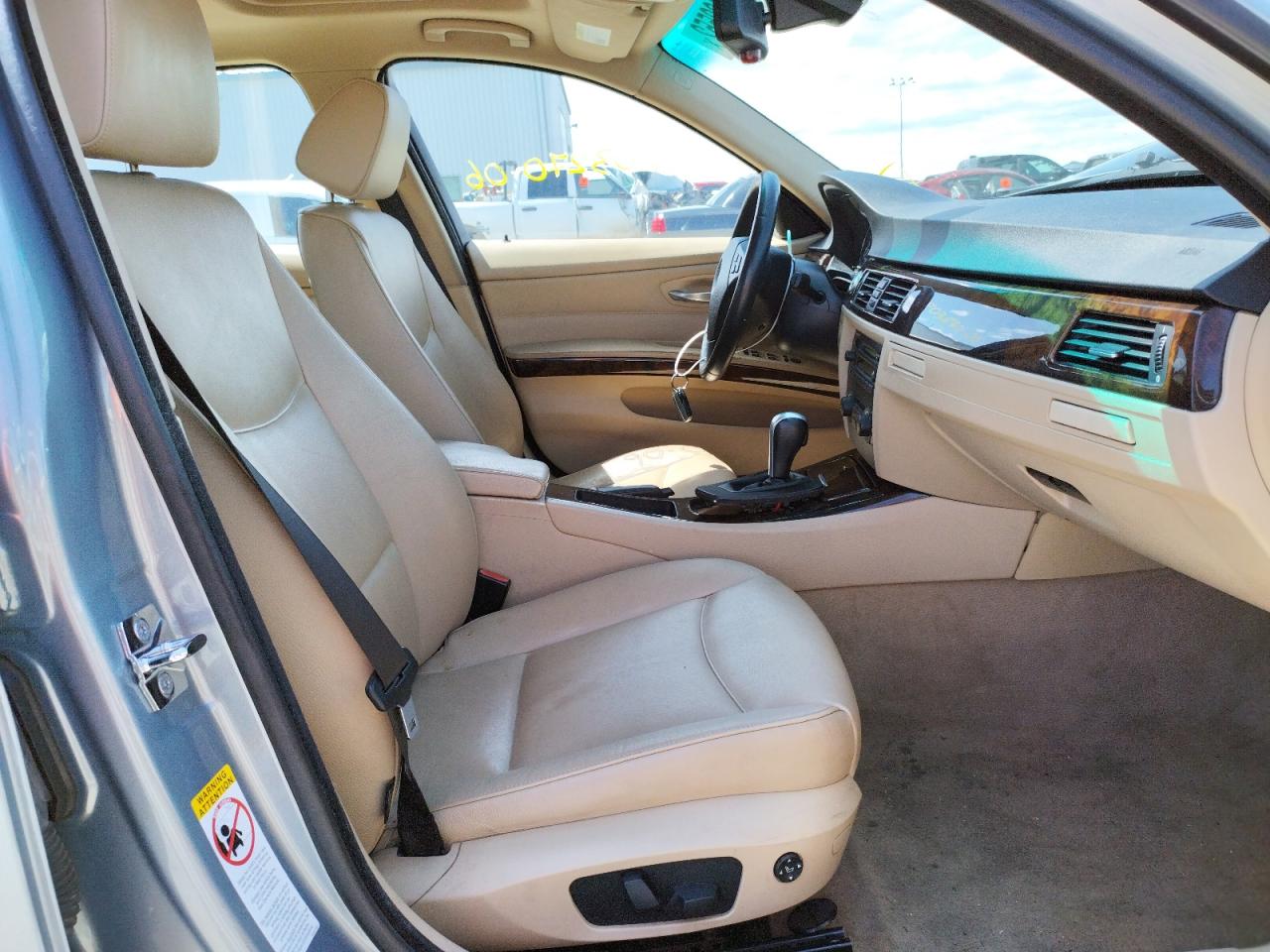Foto 5 de la subasta – 2006 BMW 325 I con VIN WBAVB13596KX42565