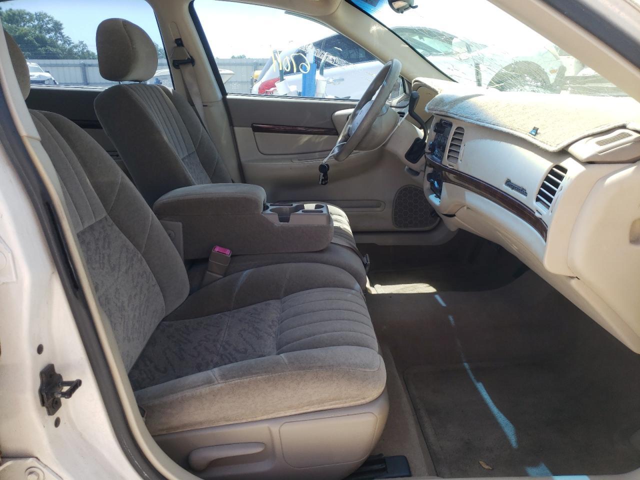 Photo 5 from auction – 2001 CHEVROLET IMPALA with VIN 2G1WF55K819352436