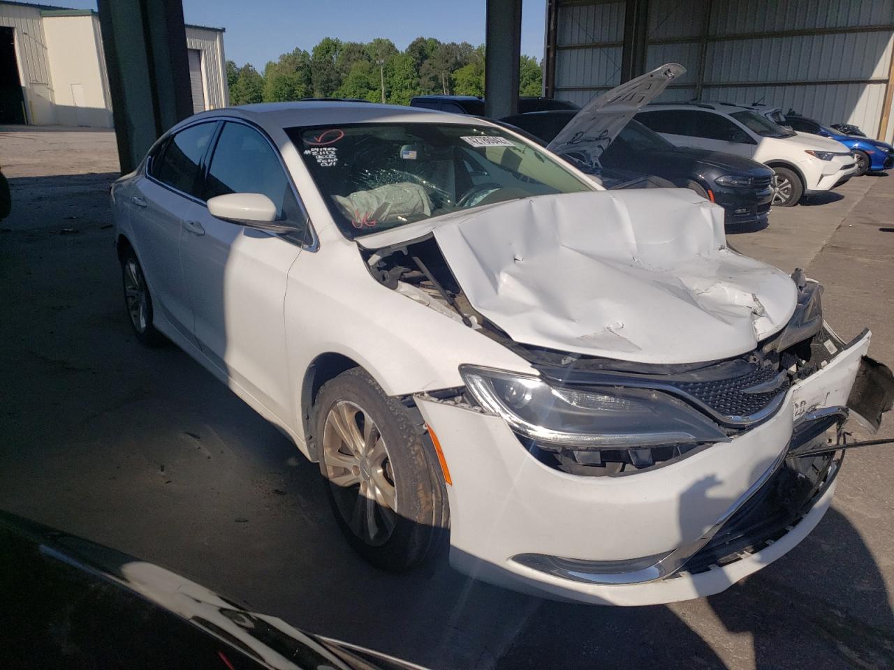 CHRYSLER 200 LIMITE 2015 with VIN 1C3CCCAB2FN761084 - Photo from auction