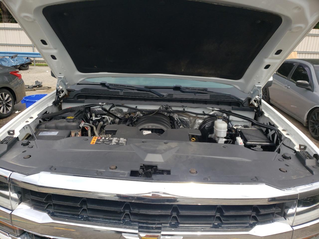 Photo 7 from auction – 2017 CHEVROLET SILVERADO with VIN 3GCUKREC3HG488676