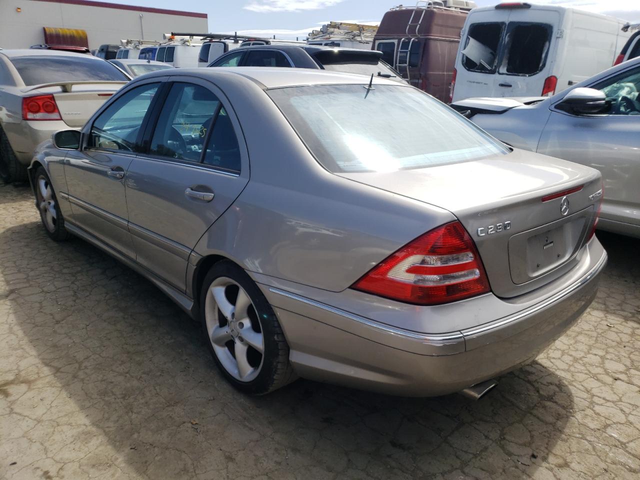 Photo 3 from auction – 2005 MERCEDES-BENZ C-CLASS with VIN WDBRF40J75F661940