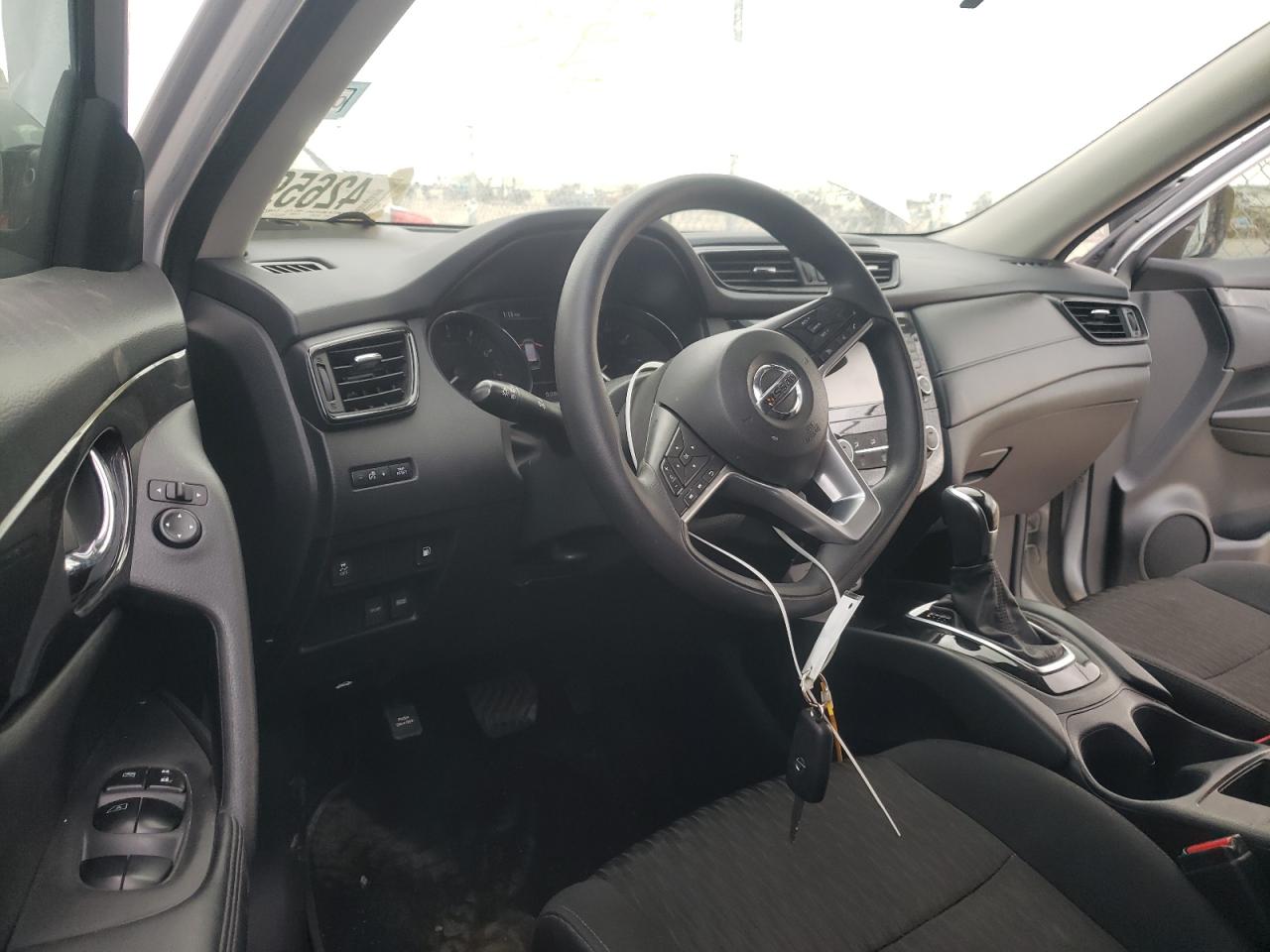 Photo 9 from auction – 2018 NISSAN ROGUE S with VIN 5N1AT2MT6JC733080