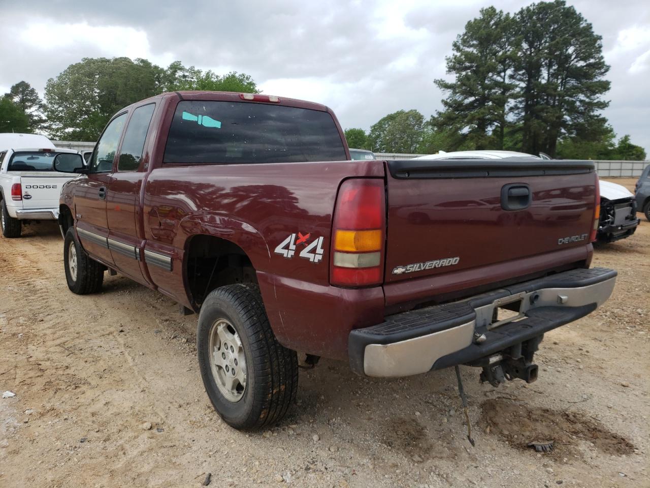 Photo 3 from auction – 2000 CHEVROLET SILVERADO with VIN 1GCEK19T1YE405690