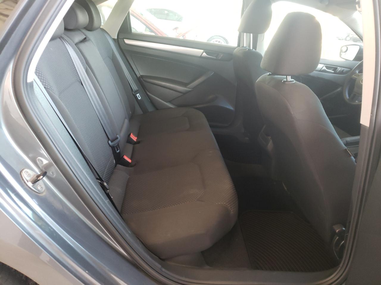 Photo 6 from auction – 2014 VOLKSWAGEN PASSAT S with VIN 1VWAP7A32EC026748