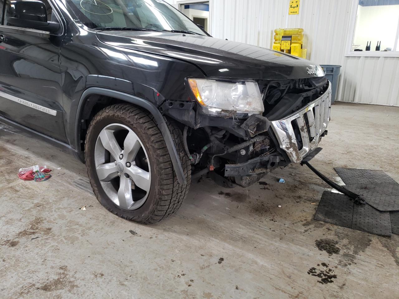Photo 9 from auction – 2013 JEEP GRAND CHER with VIN 1C4RJFAG4DC570851