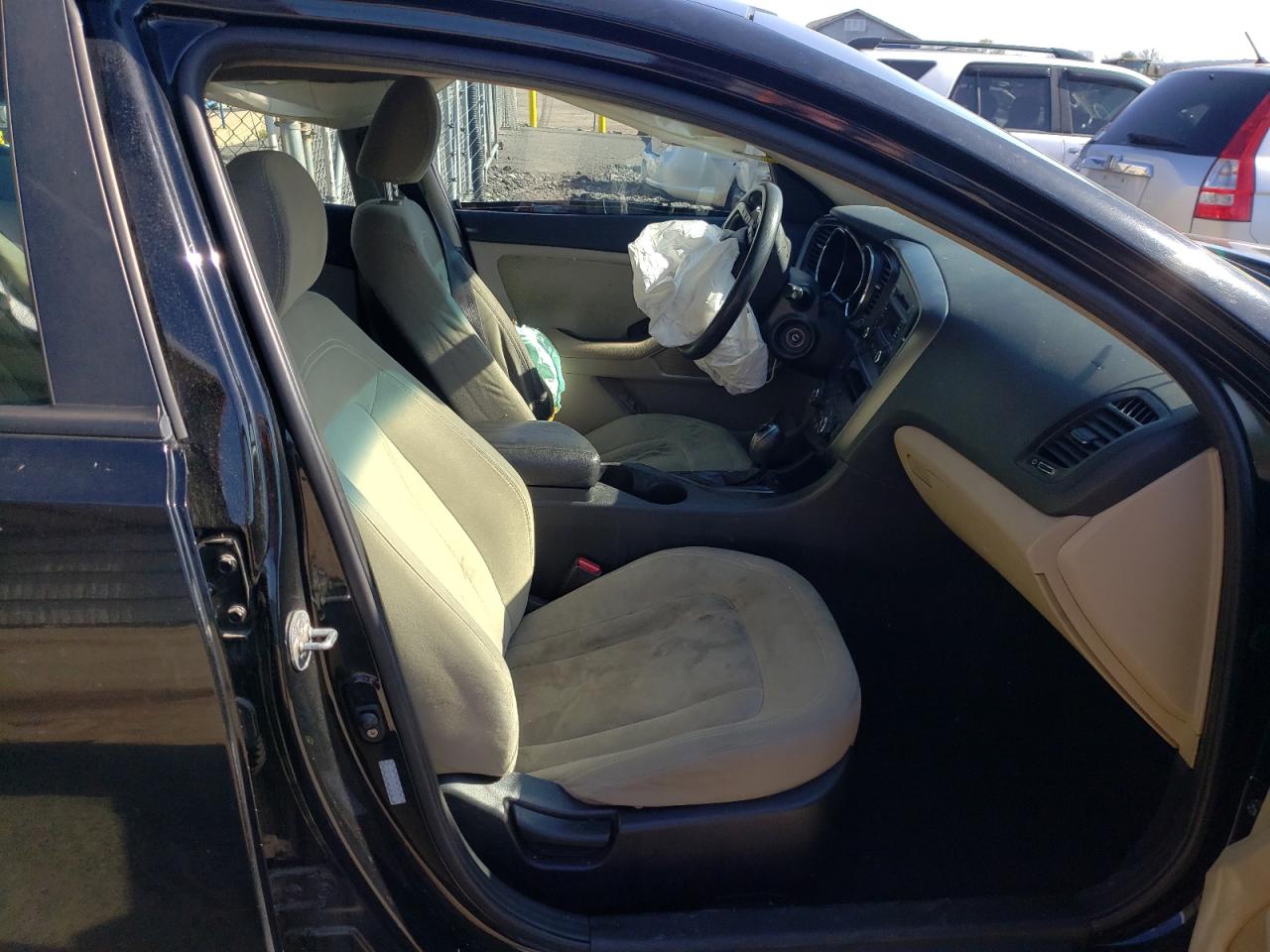 Photo 5 from auction – 2011 KIA OPTIMA LX with VIN KNAGM4A78B5079894