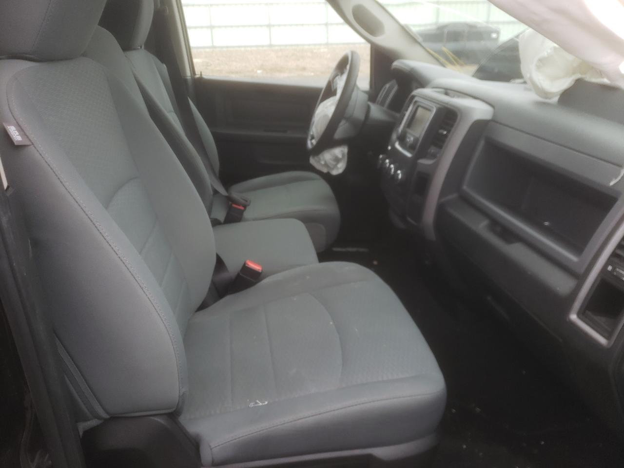 Photo 5 from auction – 2018 RAM 1500 ST with VIN 1C6RR7FG4JS273711