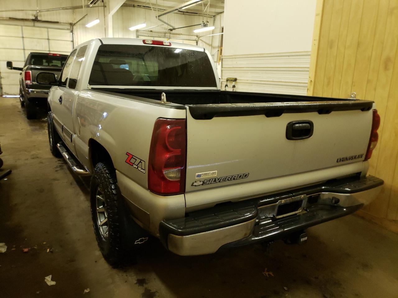 Photo 3 from auction – 2003 CHEVROLET SILVERADO with VIN 1GCEK19T03Z199814