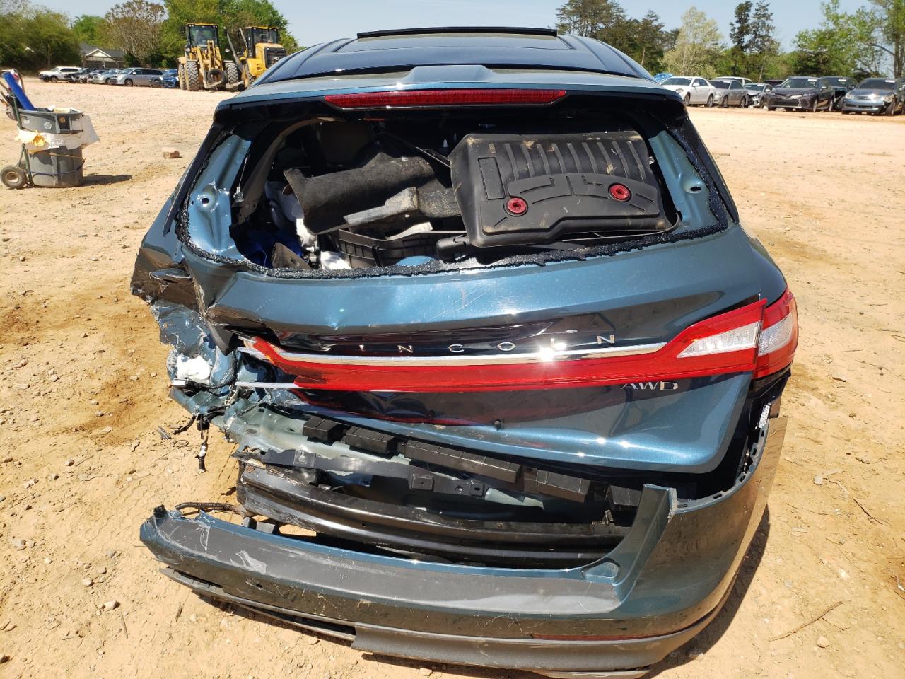 Photo 9 from auction – 2016 LINCOLN MKX RESERV with VIN 2LMTJ8LR3GBL80768