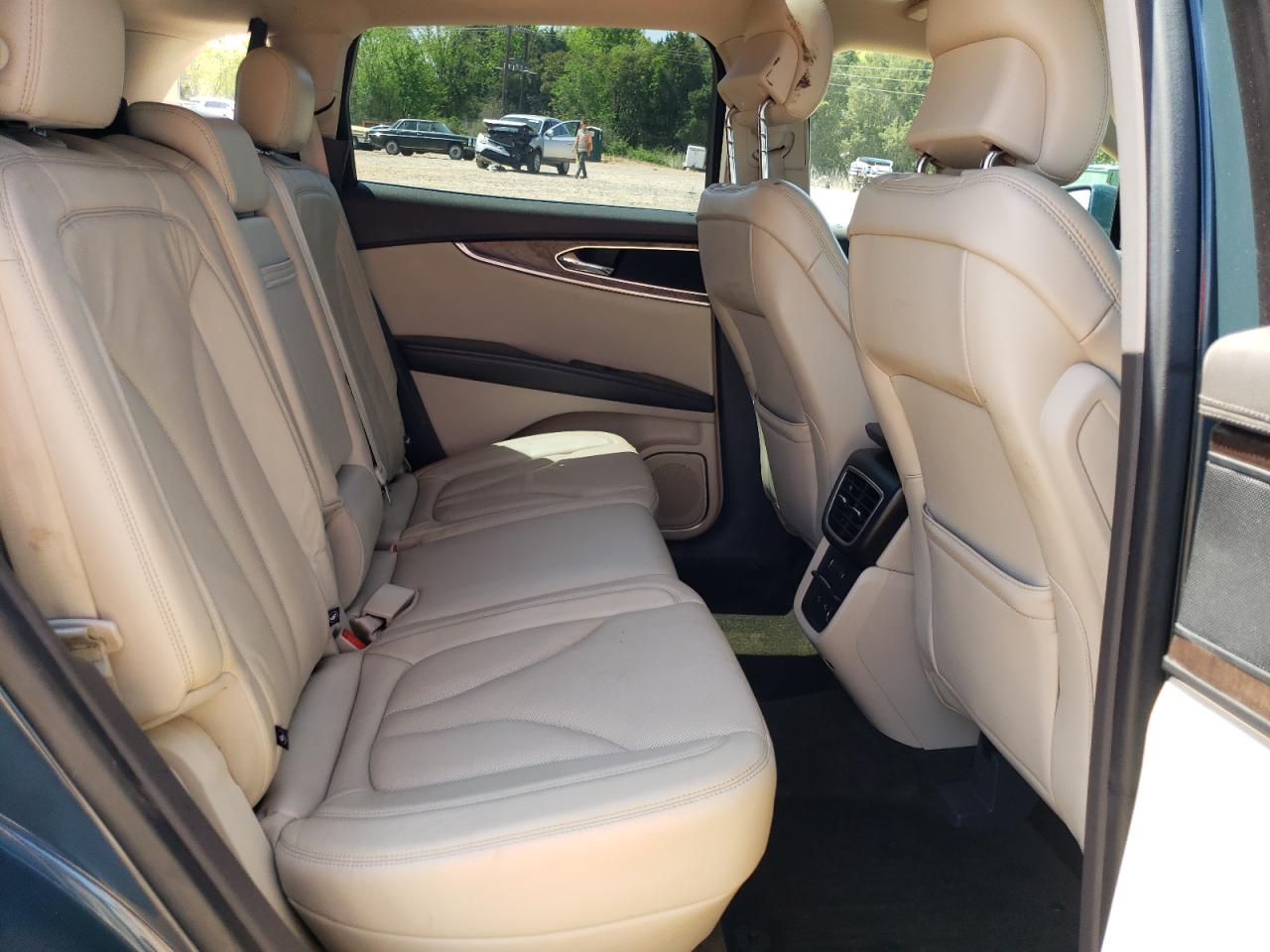 Photo 6 from auction – 2016 LINCOLN MKX RESERV with VIN 2LMTJ8LR3GBL80768