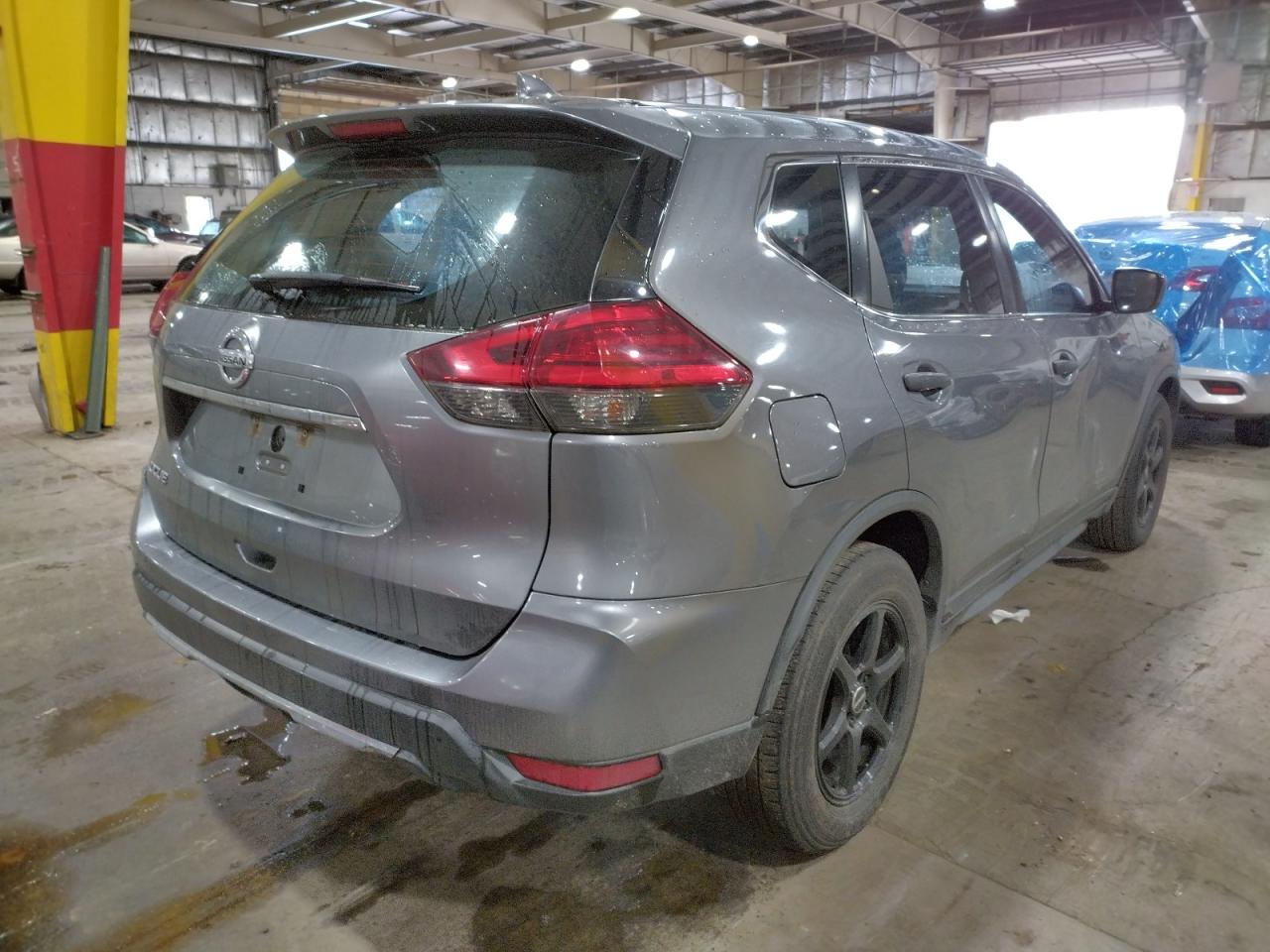 Photo 4 from auction – 2017 NISSAN ROGUE S with VIN KNMAT2MTXHP544553