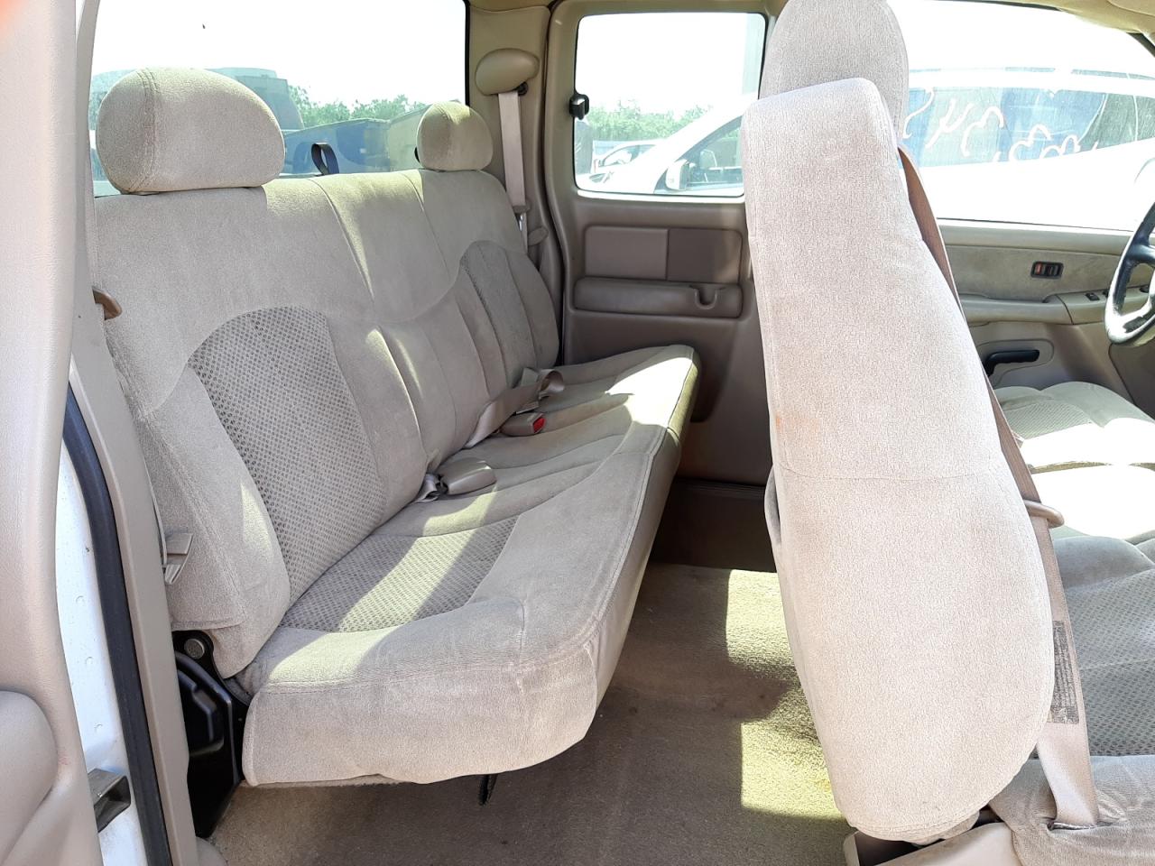 Photo 6 from auction – 2001 CHEVROLET SILVERADO with VIN 2GCEC19V111396141