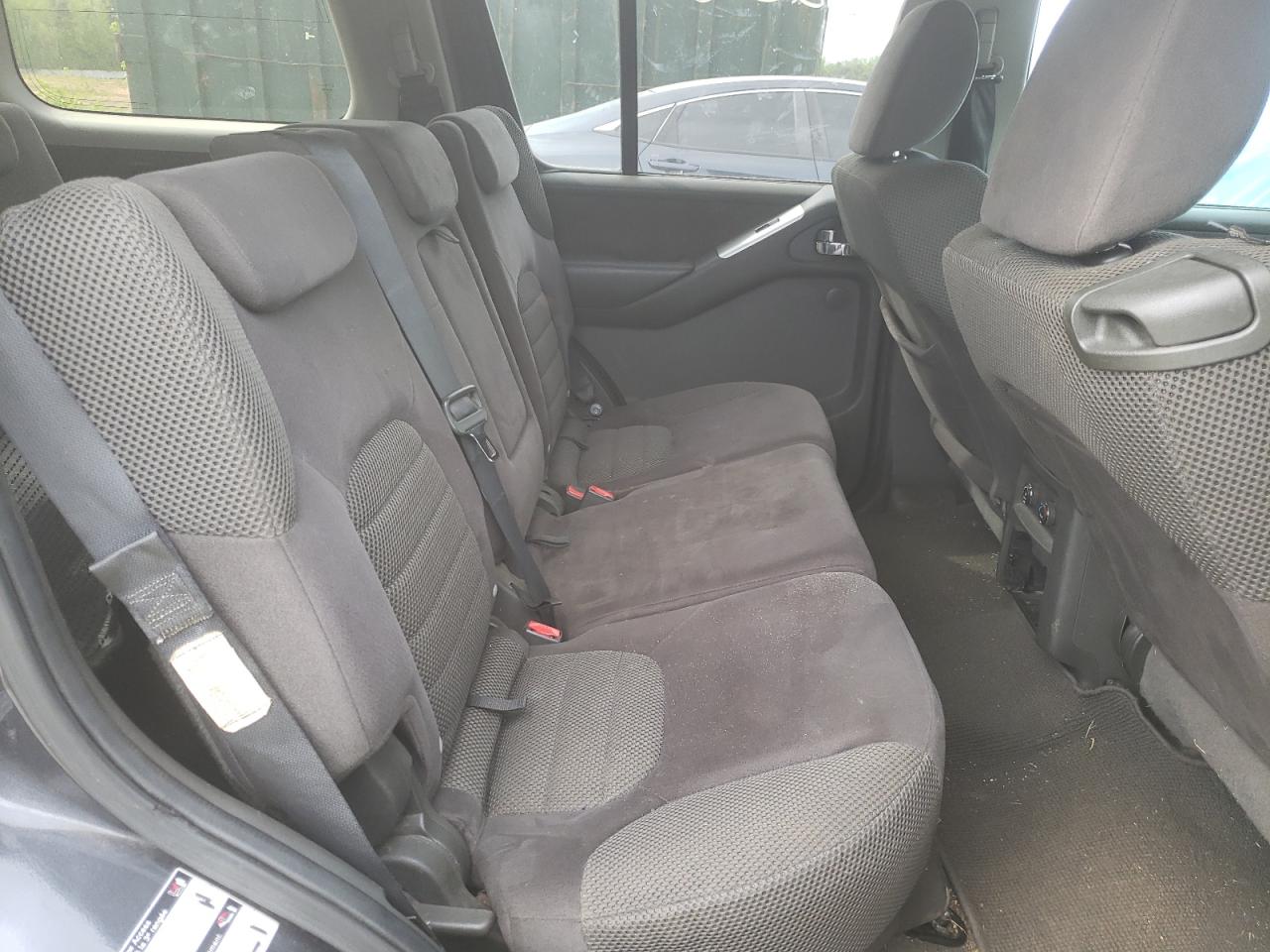 Photo 6 from auction – 2010 NISSAN PATHFINDER with VIN 5N1AR1NN0AC601067