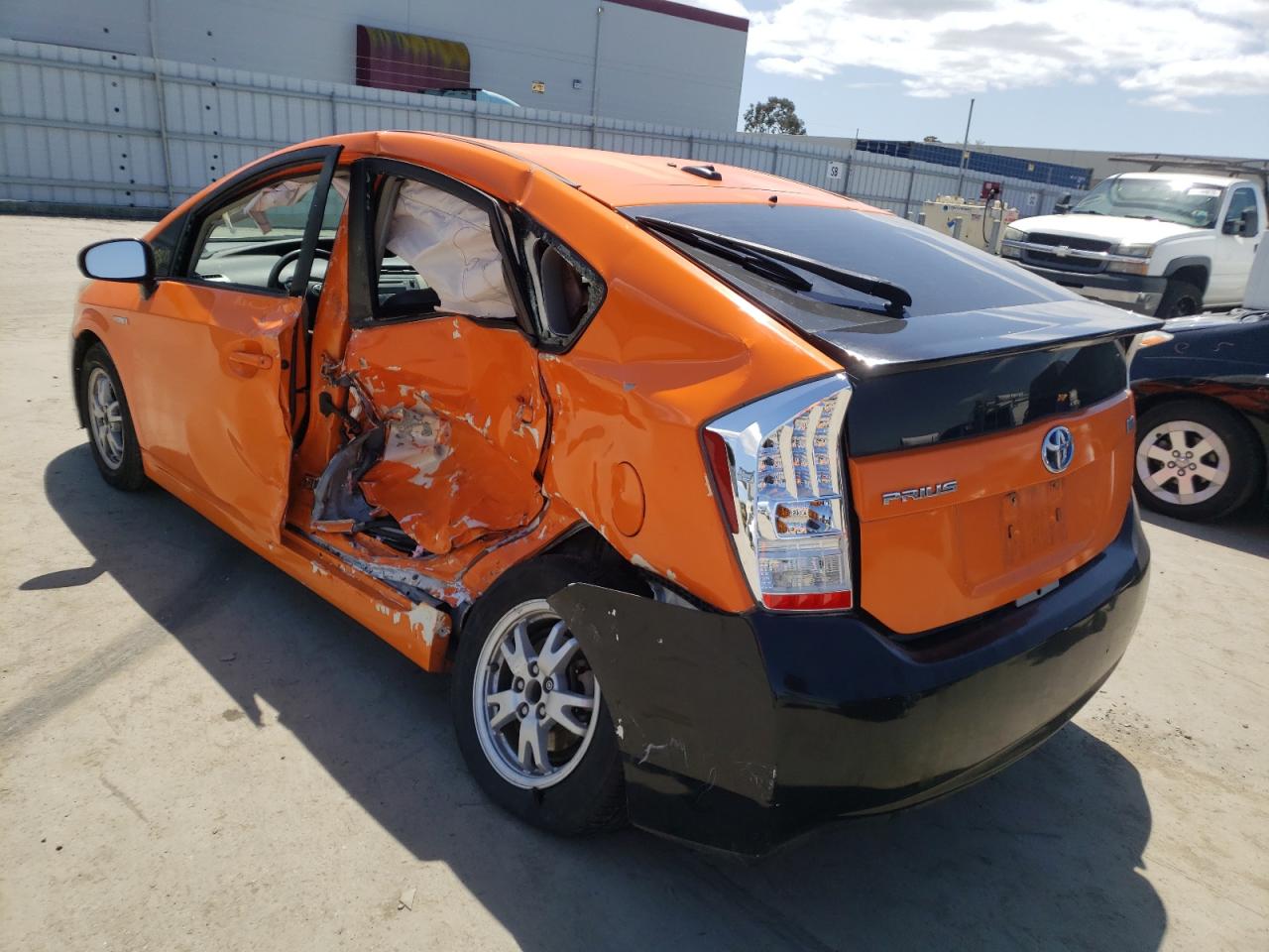 Photo 3 from auction – 2010 TOYOTA PRIUS with VIN JTDKN3DU4A1310396