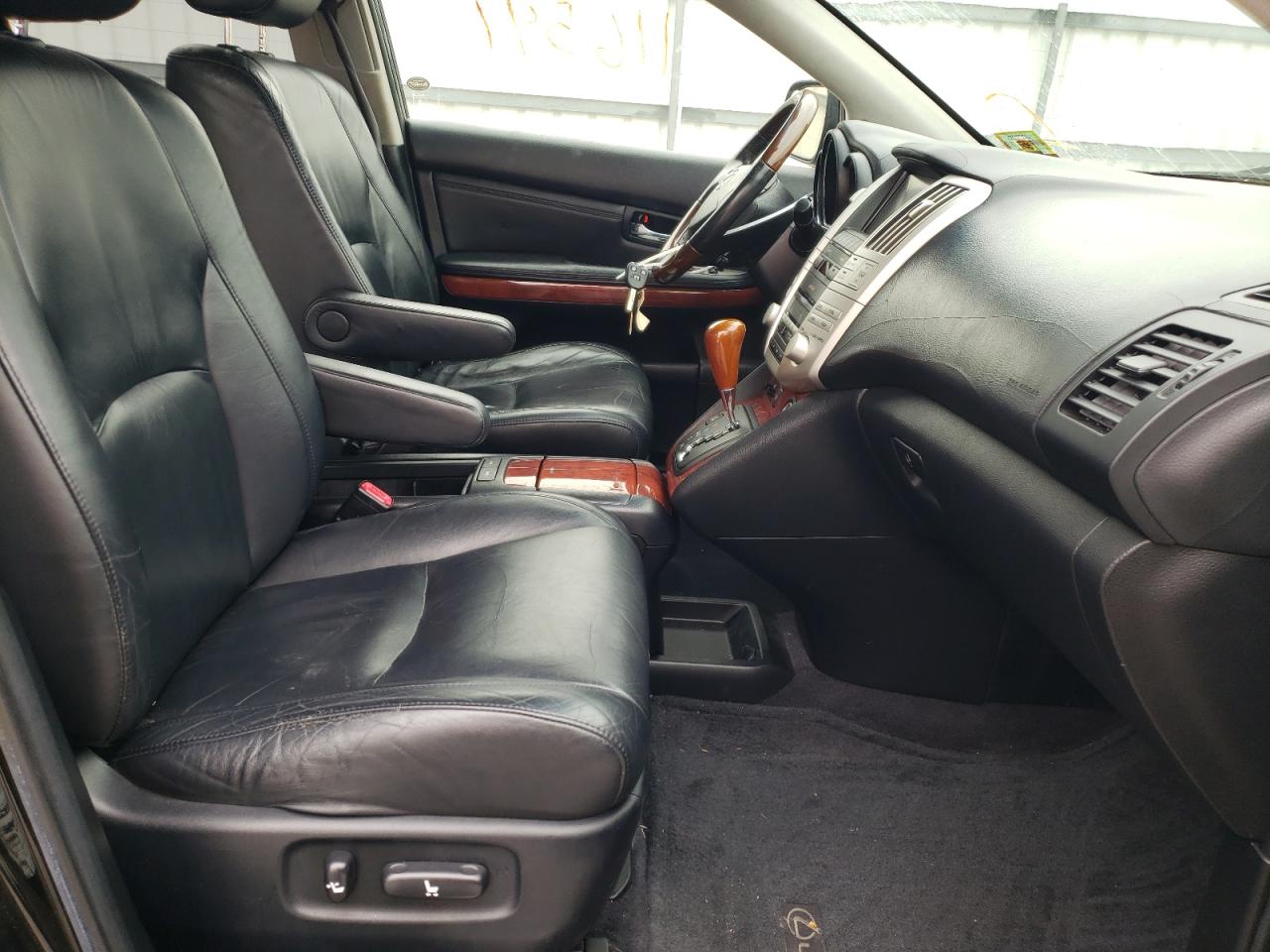 Photo 5 from auction – 2004 LEXUS RX 330 with VIN JTJHA31U640029928