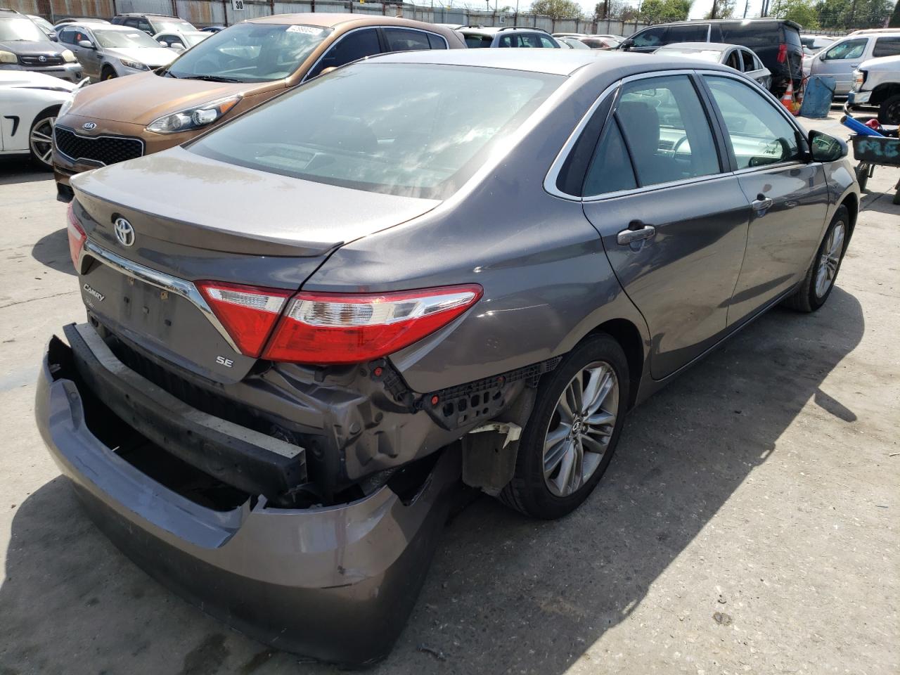 Photo 4 from auction – 2015 TOYOTA CAMRY LE with VIN 4T1BF1FK4FU086285