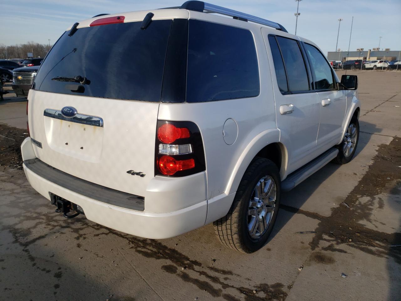 Photo 4 from auction – 2010 FORD EXPLORER L with VIN 1FMEU7FE8AUA46929