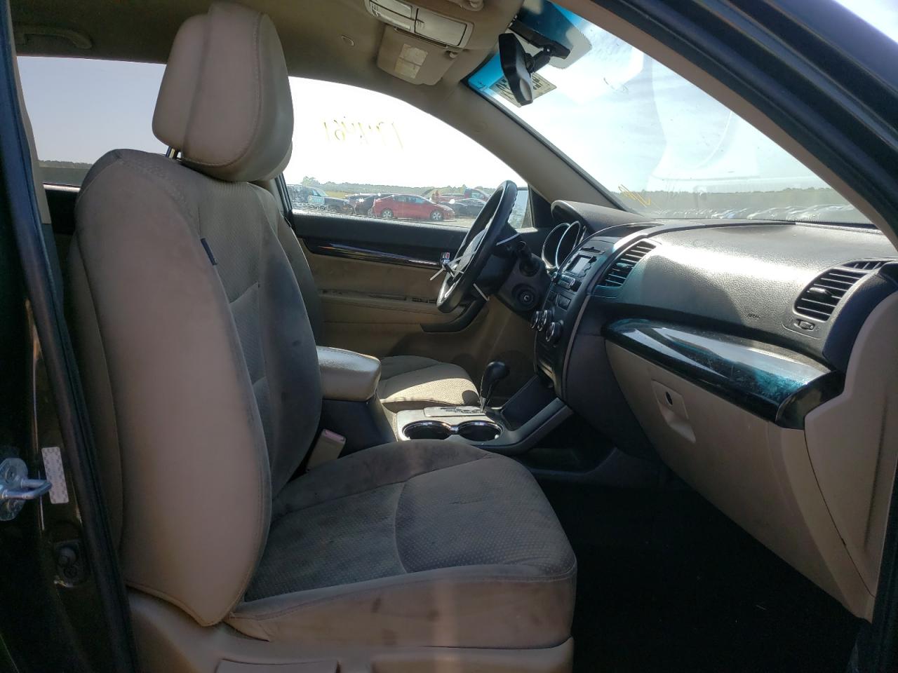 Photo 5 from auction – 2011 KIA SORENTO BA with VIN 5XYKT3A11BG112568