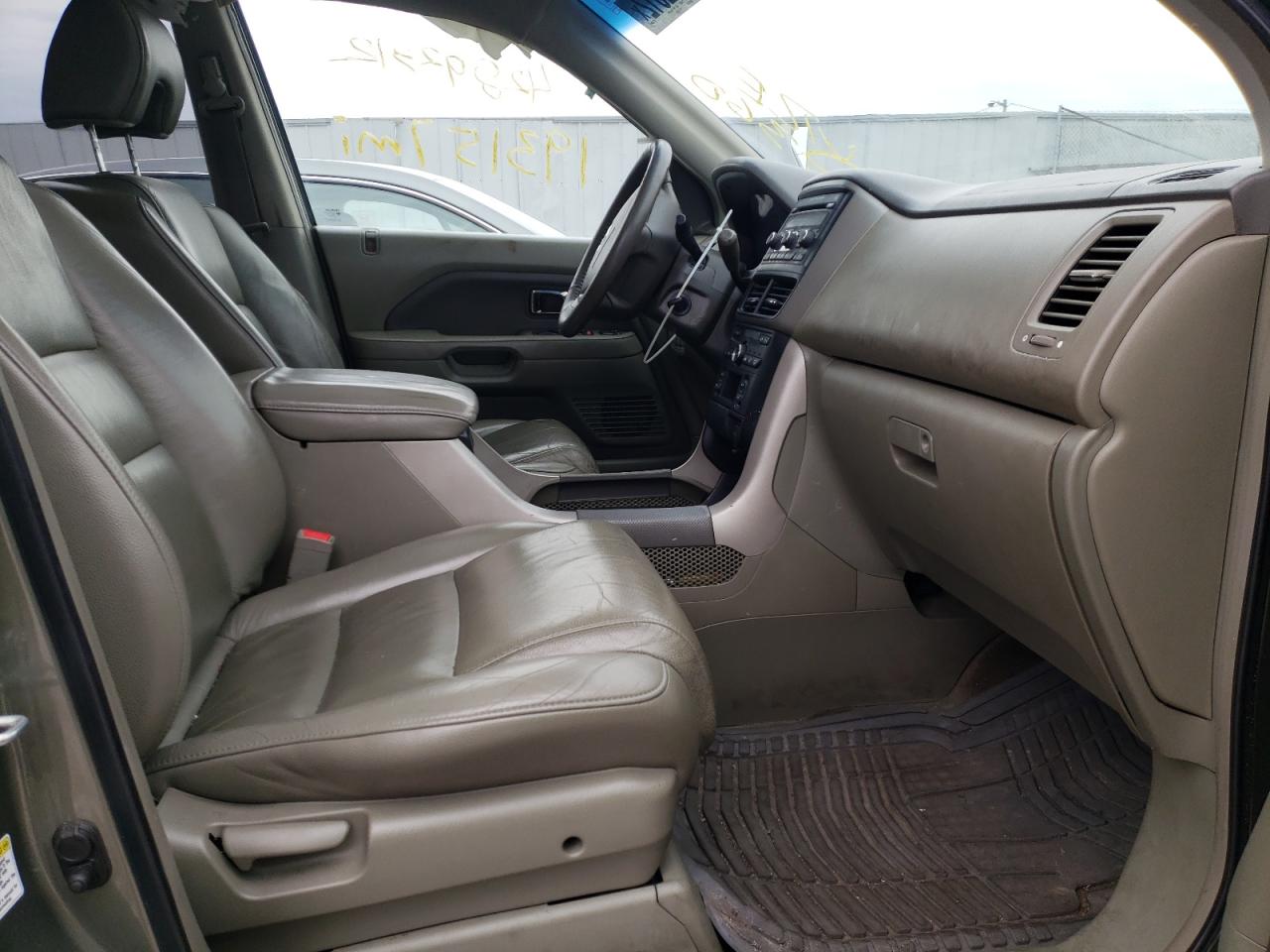 Photo 5 from auction – 2008 HONDA PILOT EXL with VIN 5FNYF18558B027506