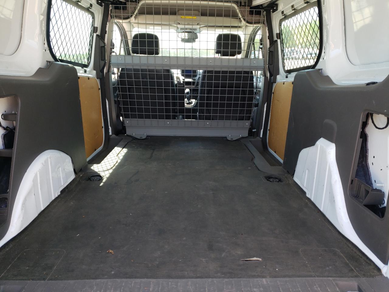 Photo 6 from auction – 2019 FORD TRANSIT CO with VIN NM0LS7E21K1384908