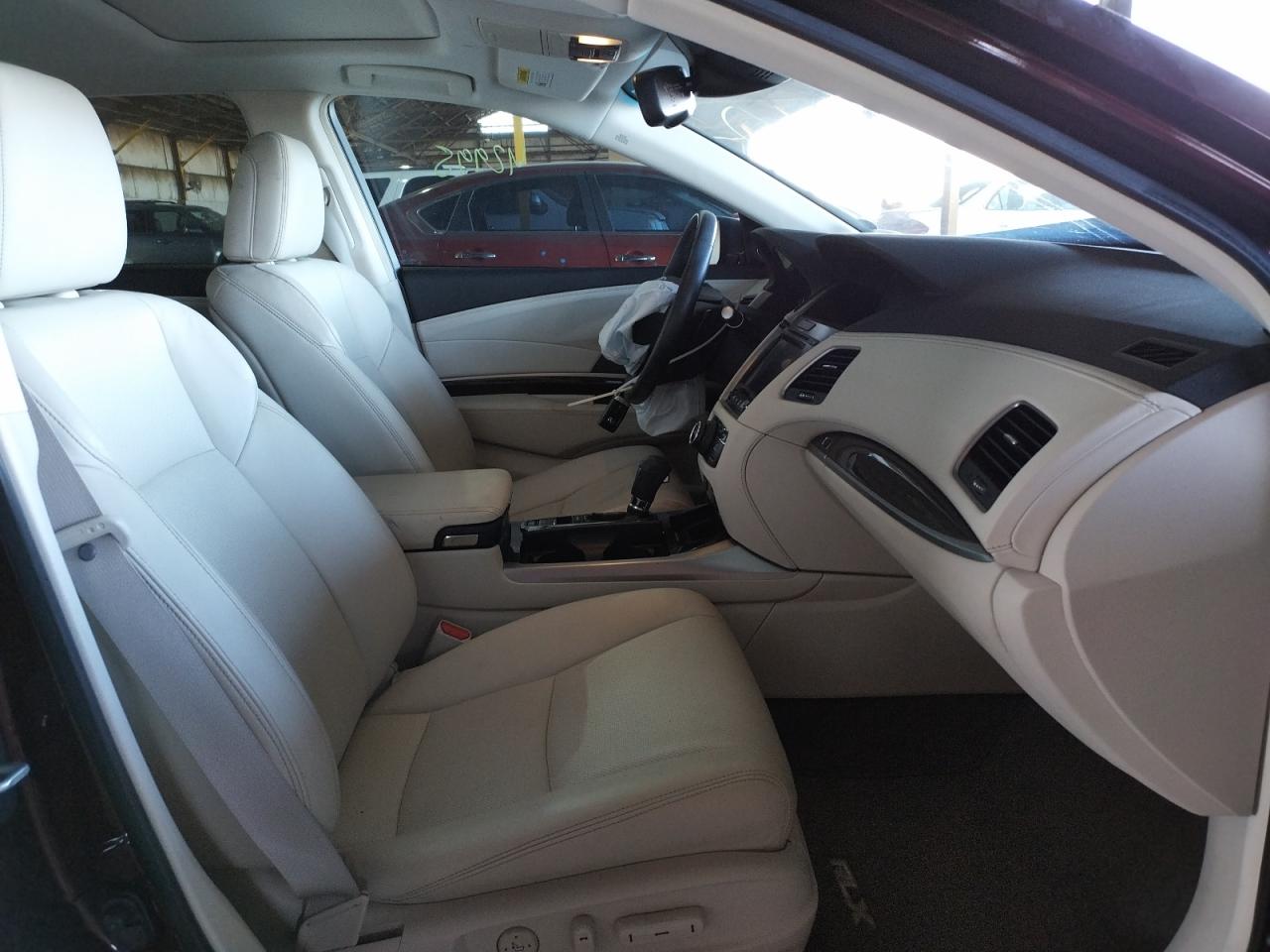 Photo 5 from auction – 2016 ACURA RLX TECH with VIN JH4KC1F56GC000326