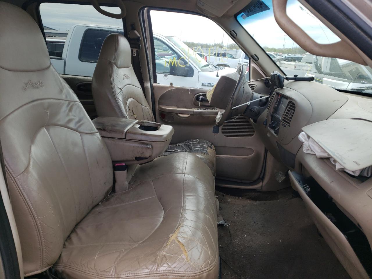 Photo 5 from auction – 2001 FORD F150 SUPER with VIN 1FTRW08L01KE90935