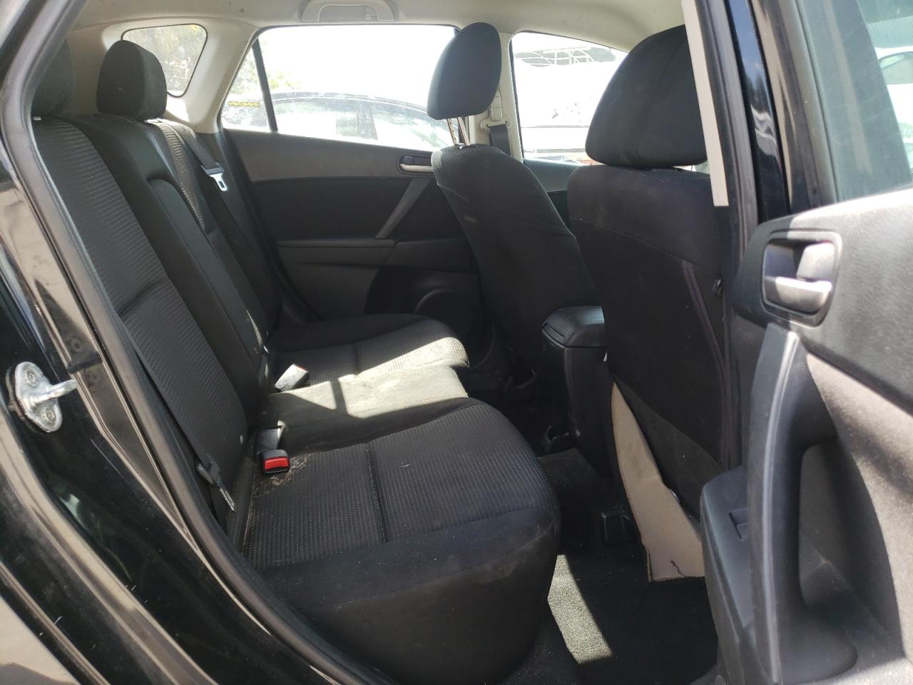 Photo 6 from auction – 2012 MAZDA 3 I with VIN JM1BL1L88C1562511