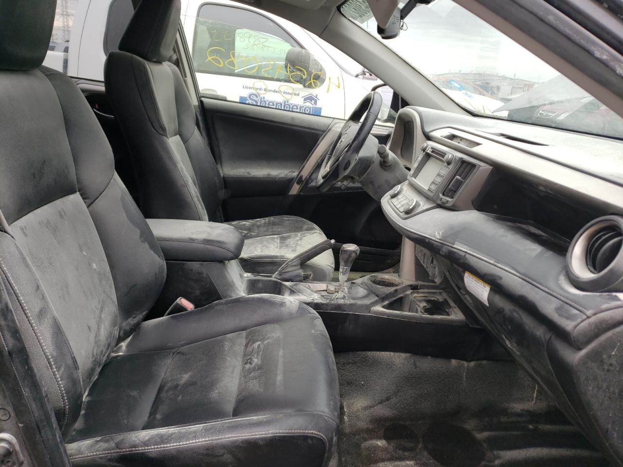 Foto 5 de la subasta – 2015 TOYOTA RAV4 LIMIT con VIN JTMDFREV4FD110995