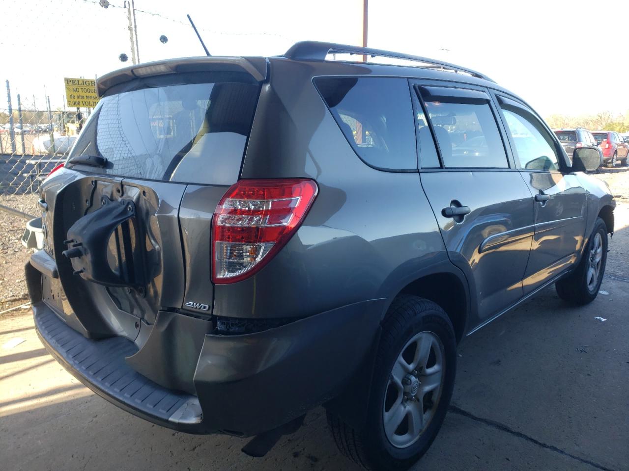 Photo 4 from auction – 2010 TOYOTA RAV4 with VIN 2T3BF4DVXAW034643