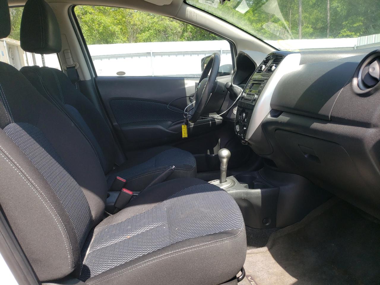 Photo 5 from auction – 2015 NISSAN VERSA NOTE with VIN 3N1CE2CP4FL431510