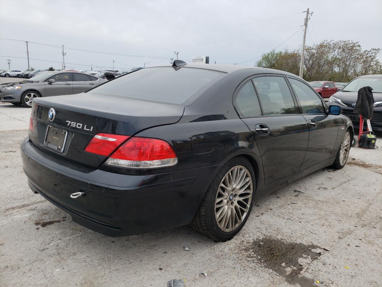 Photo 4 from auction – 2007 BMW 750 with VIN WBAHN83547DT69261