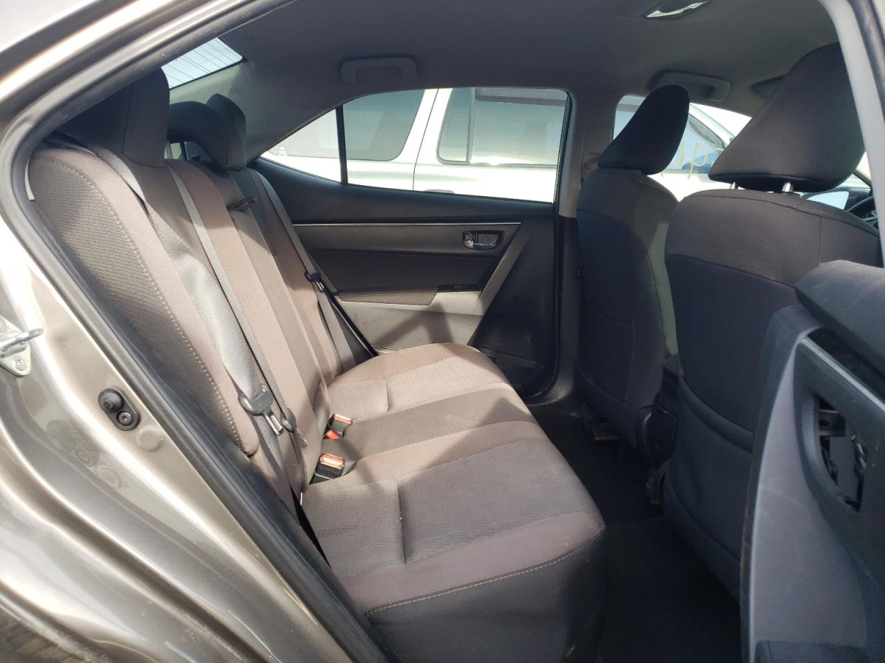 Photo 6 from auction – 2017 TOYOTA COROLLA L with VIN 2T1BURHE4HC840818