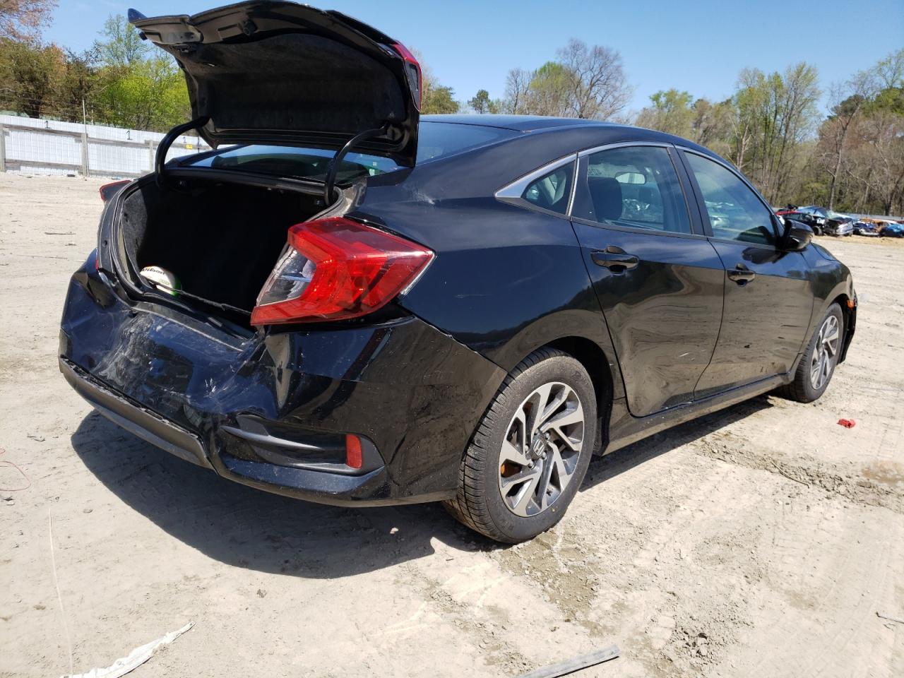 Photo 4 from auction – 2016 HONDA CIVIC EX with VIN 19XFC2F70GE227935