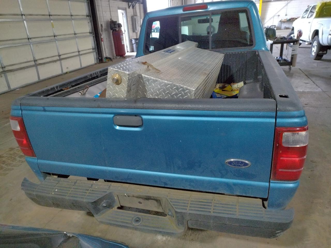 Photo 6 from auction – 2005 FORD RANGER with VIN 1FTYR10D45PA76692