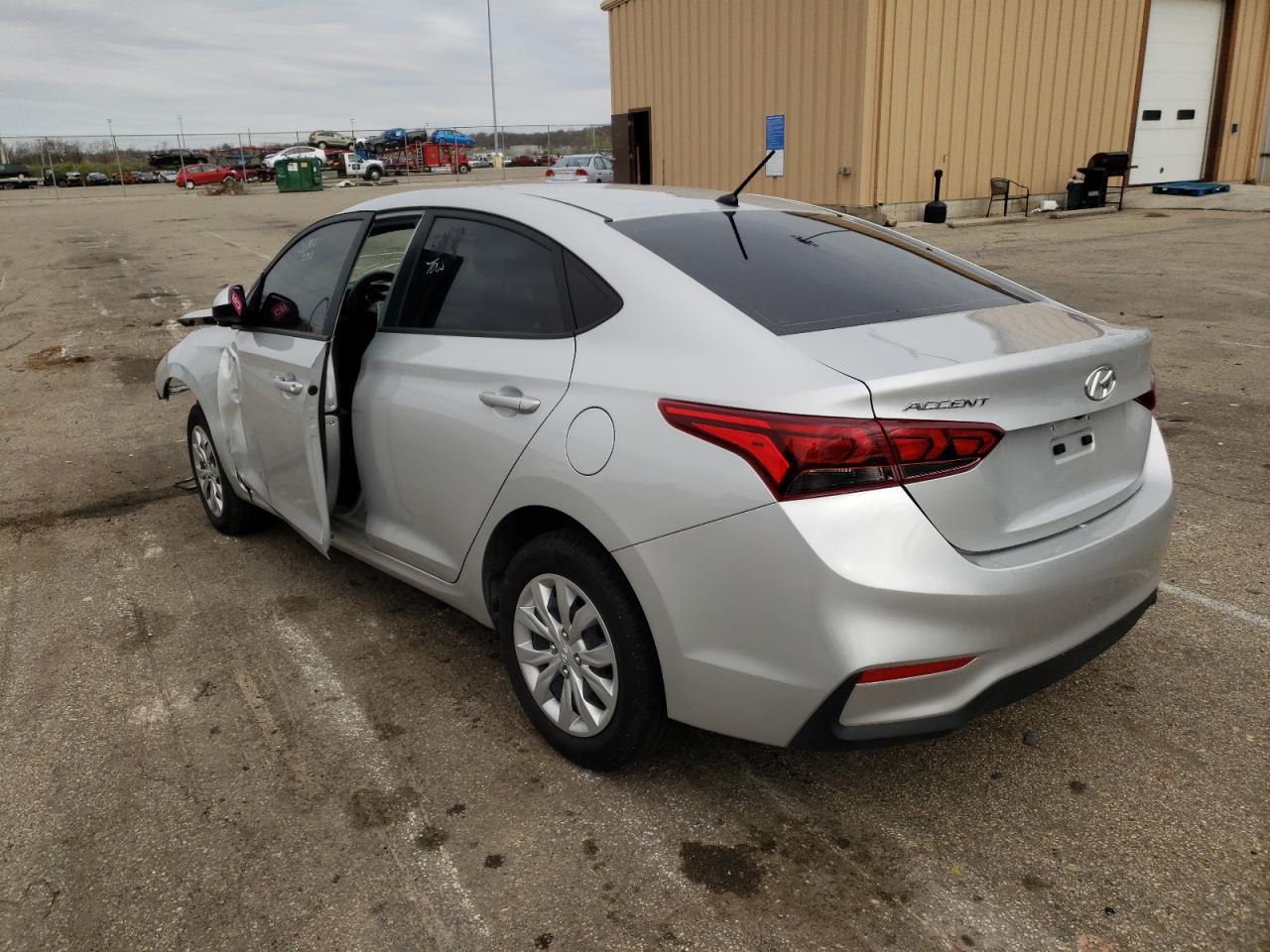 Photo 3 from auction – 2020 HYUNDAI ACCENT SE with VIN 3KPC24A63LE126642