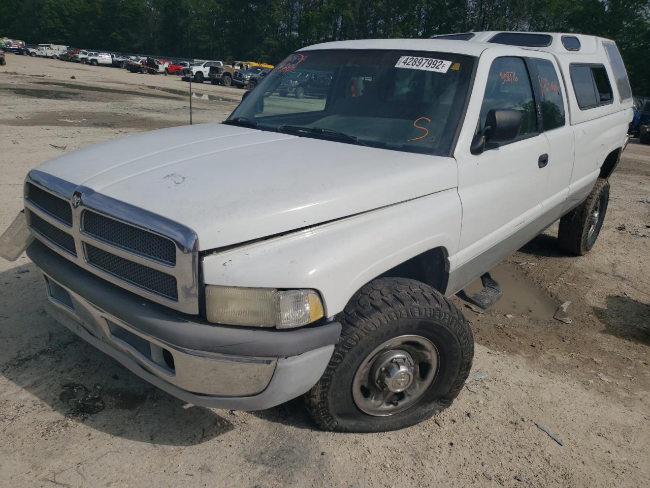 Foto 2 de la subasta – 1996 DODGE RAM 2500 con VIN 1B7KF23C2TJ197020