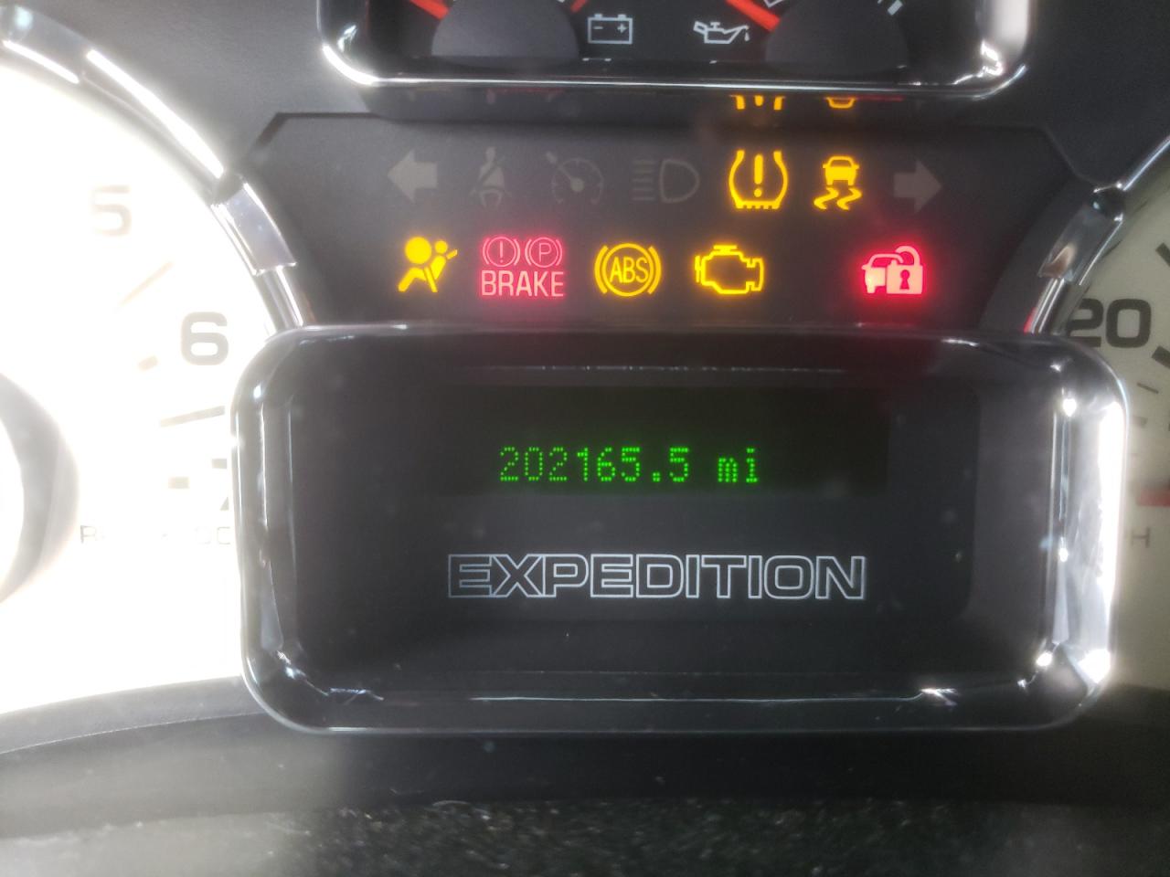 Photo 8 from auction – 2010 FORD EXPEDITION with VIN 1FMJU1K51AEA71523