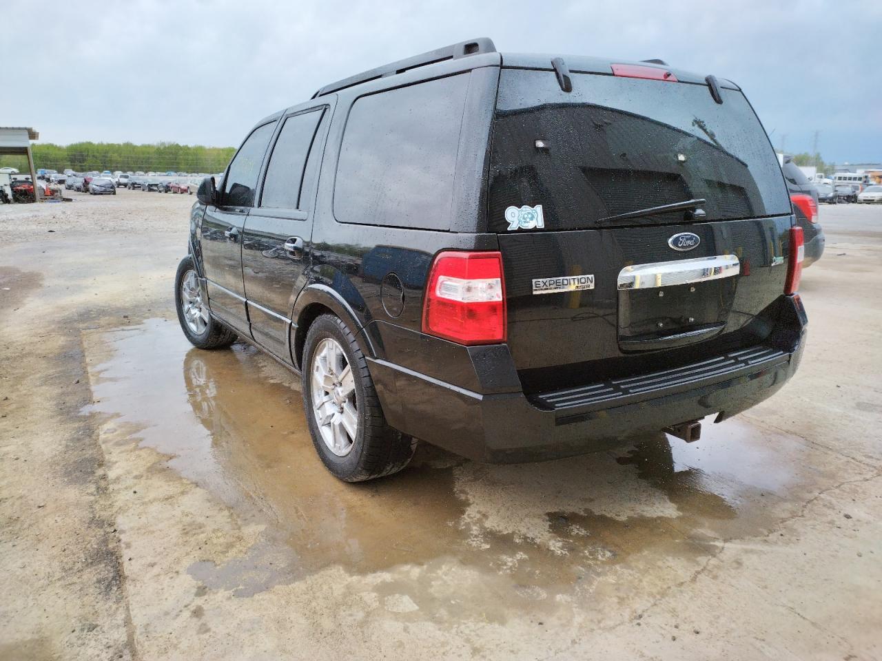Photo 2 from auction – 2010 FORD EXPEDITION with VIN 1FMJU1K55AEB47535