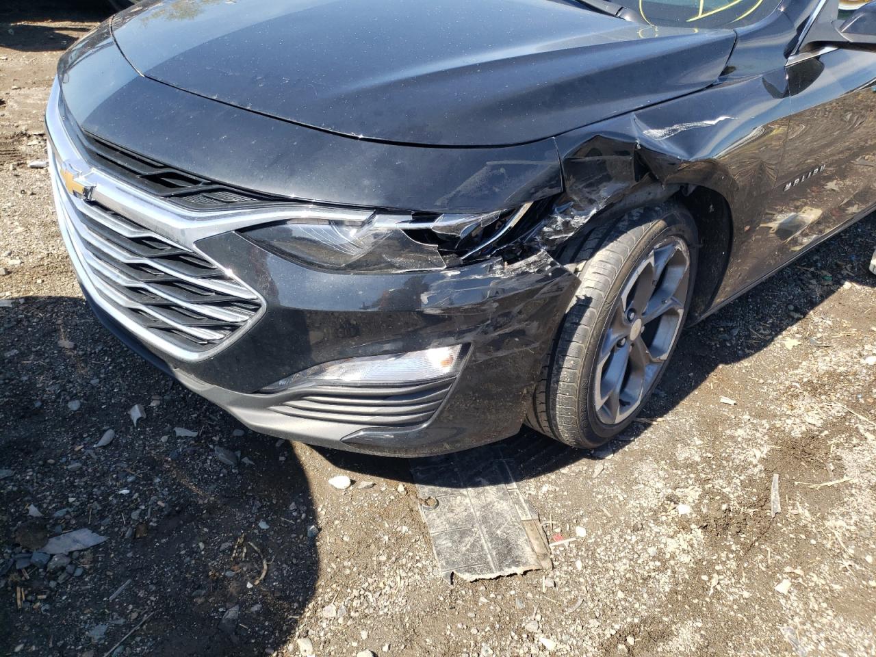 Photo 9 from auction – 2020 CHEVROLET MALIBU LT with VIN 1G1ZD5ST2LF109103