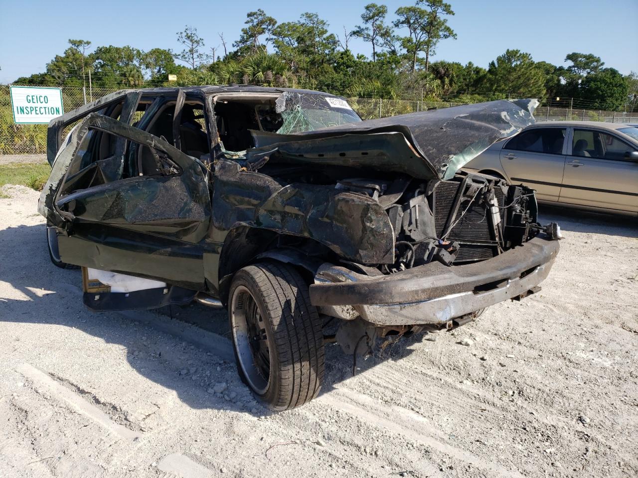 Photo 1 from auction – 2004 CHEVROLET AVALANCHE with VIN 3GNEC12T74G185800
