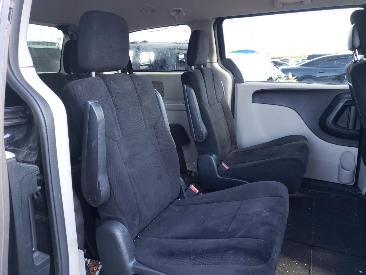 Photo 6 from auction – 2012 DODGE GRAND CARA with VIN 2C4RDGCG7CR247927