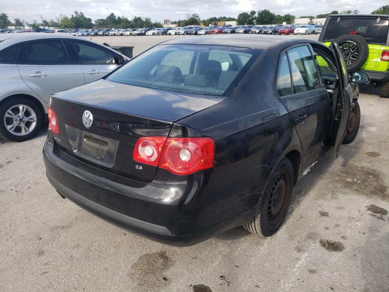 Photo 4 from auction – 2006 VOLKSWAGEN JETTA VALU with VIN 3VWPF71K86M759908