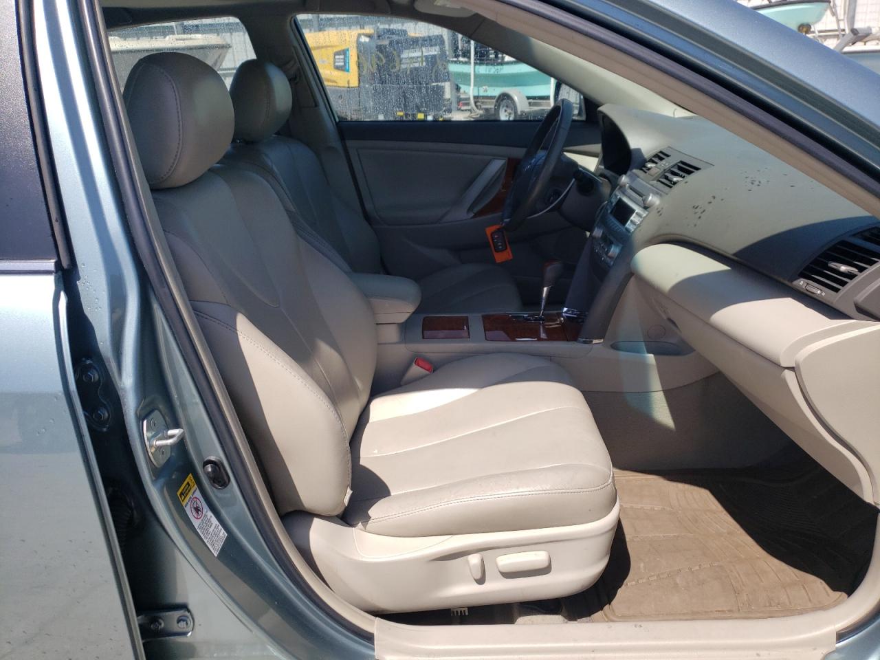 Photo 5 from auction – 2011 TOYOTA CAMRY BASE with VIN 4T1BF3EK3BU752611