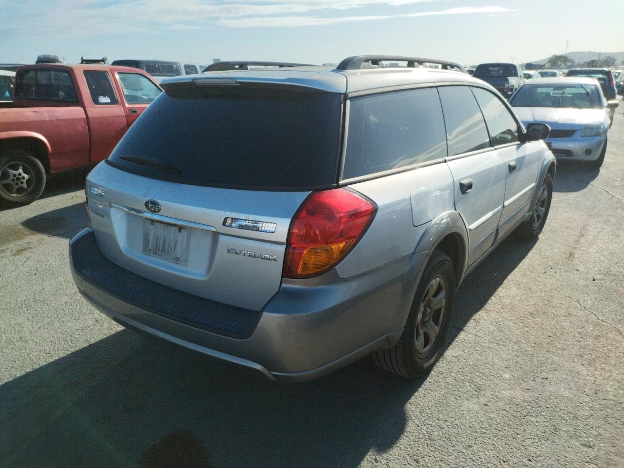 Photo 4 from auction – 2007 SUBARU LEGACY OUT with VIN 4S4BP61CX77326188