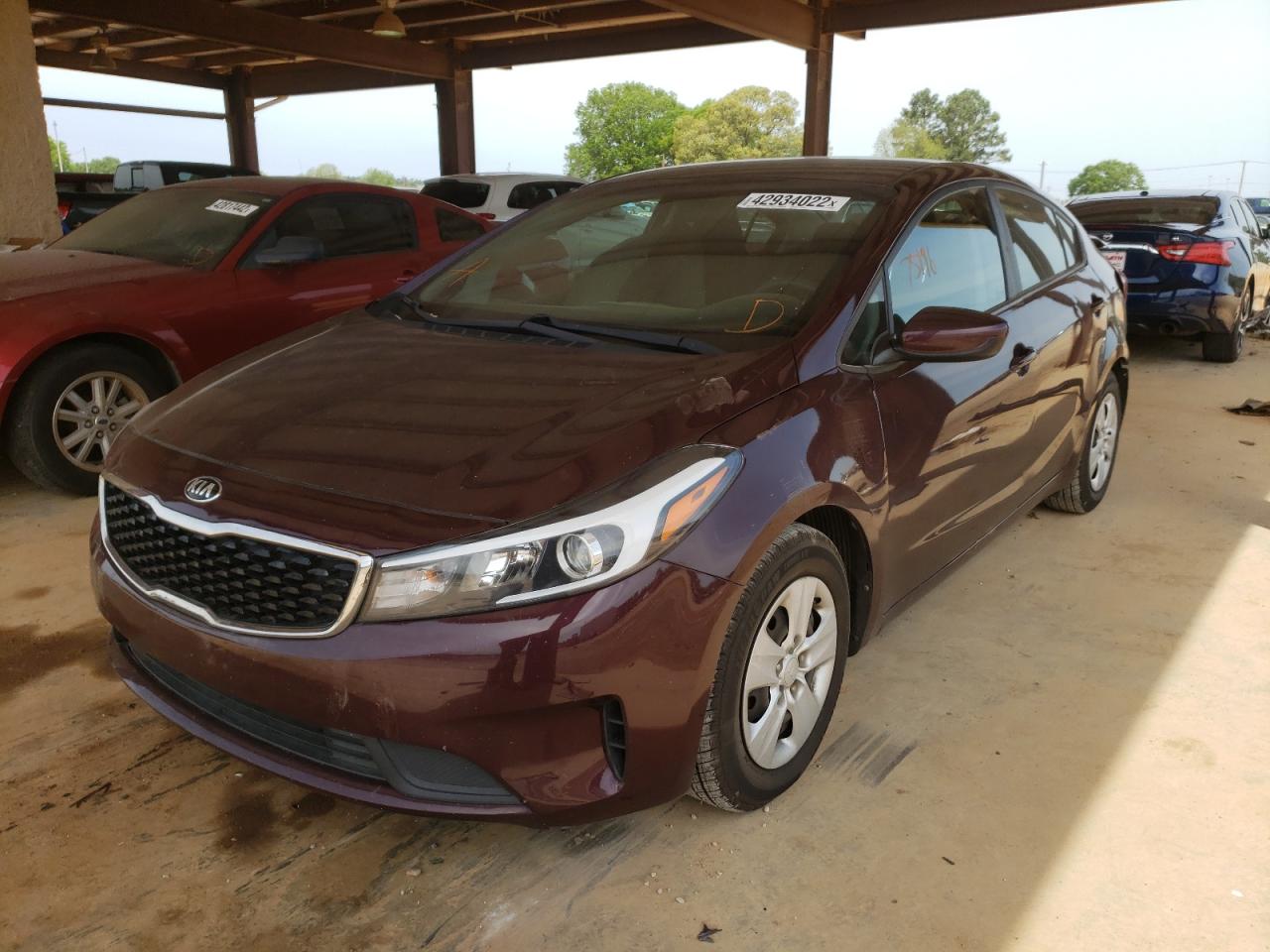 Photo 2 from auction – 2017 KIA FORTE LX with VIN 3KPFK4A75HE133203