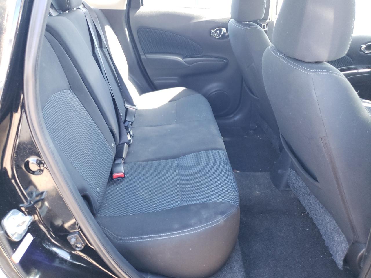 Photo 6 from auction – 2015 NISSAN VERSA NOTE with VIN 3N1CE2CP8FL352597