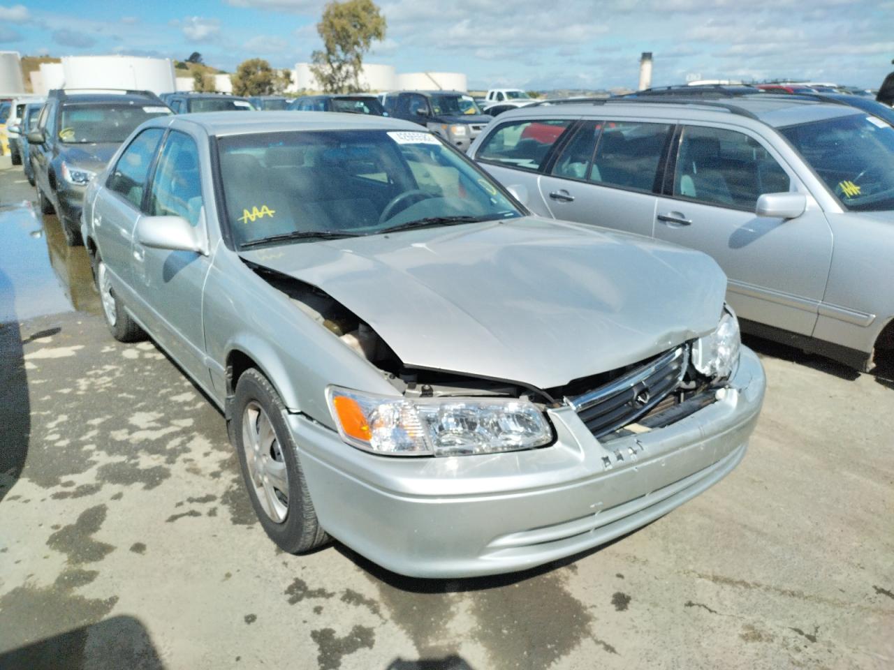 TOYOTA CAMRY CE 2000 with VIN JT2BG22K3Y0456819 - Photo from auction